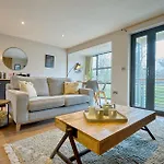 Riverside Park 3 아파트