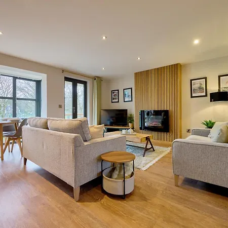 Apartment Riverside Park 3 *